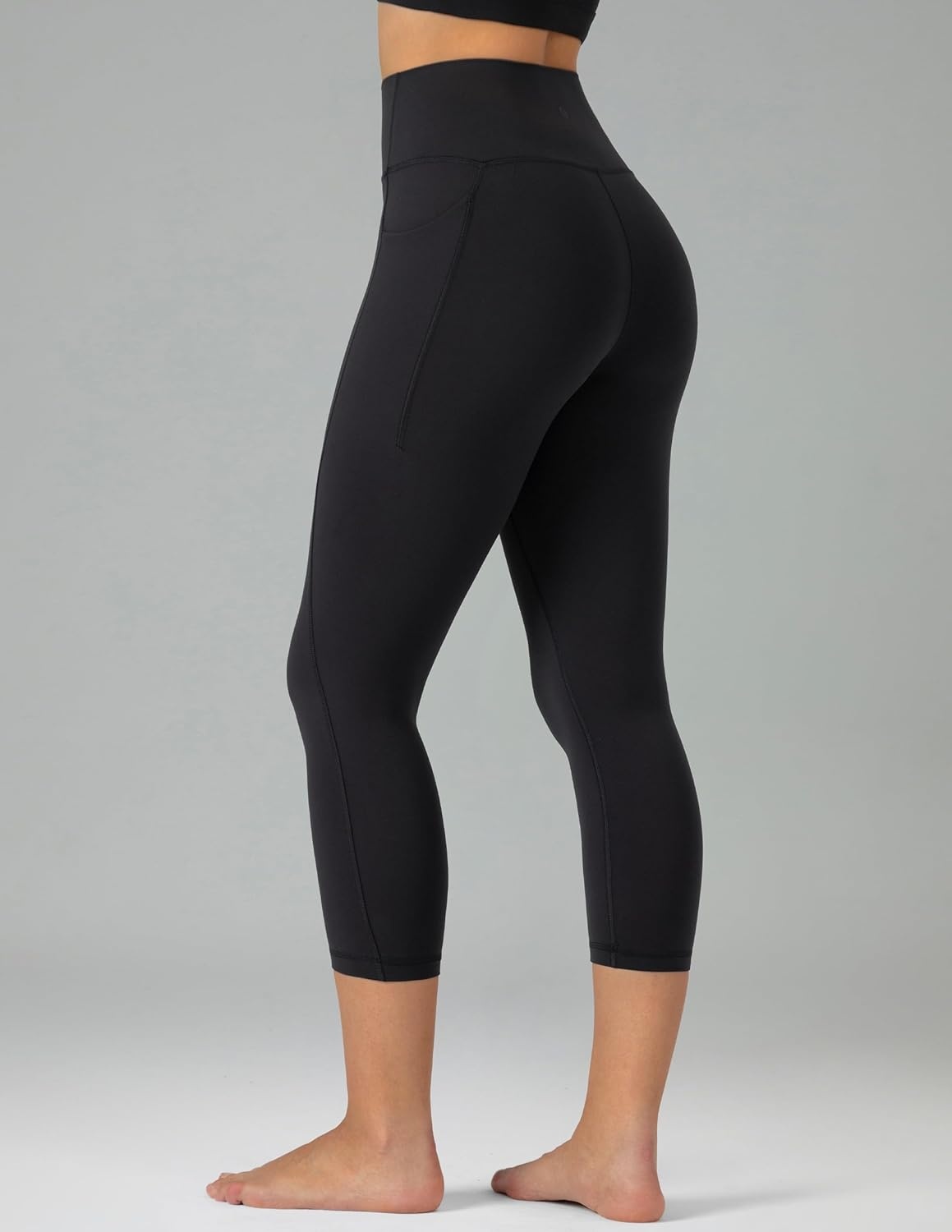 image:imageColorfulkoala Dreamlux No Front Seam Capri Leggings with Pockets for Women High Waisted 21 Buttery Soft Yoga PantsAblack